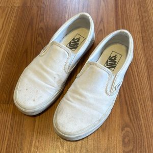 White Vane class is slip-on